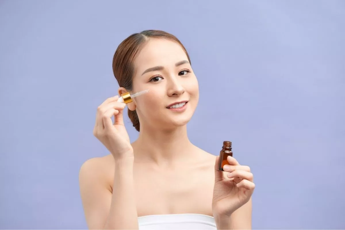Cara Memilih Serum Sesuai Jenis Kulit, Jangan Asal Ikut Tren Viral!