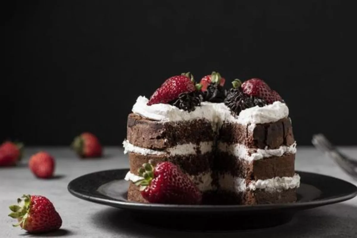 5 Penyebab Cake Black Forest Bantat dan Cara Mengatasinya, Ampuh!