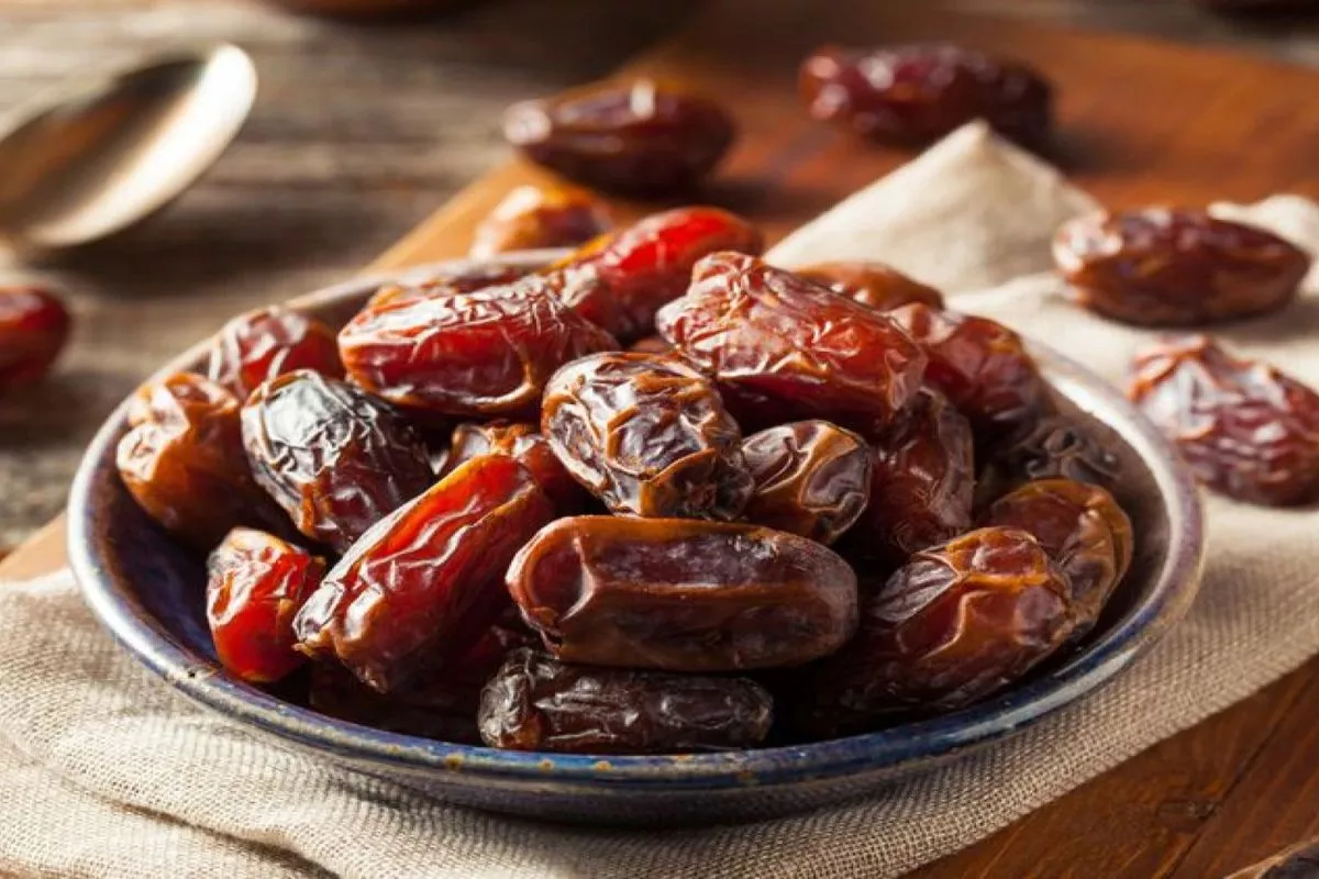 Manfaat Kurma untuk Kesehatan: Dosis & Cara Makan yang Benar