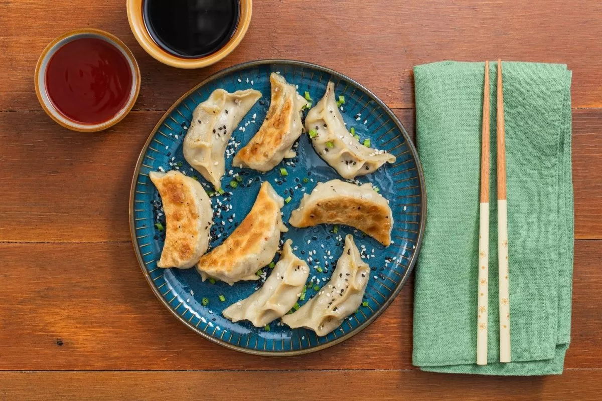 Cara Membuat Gyoza dengan Kulit Tipis, Lentur, Anti Robek dan Anti Gagal
