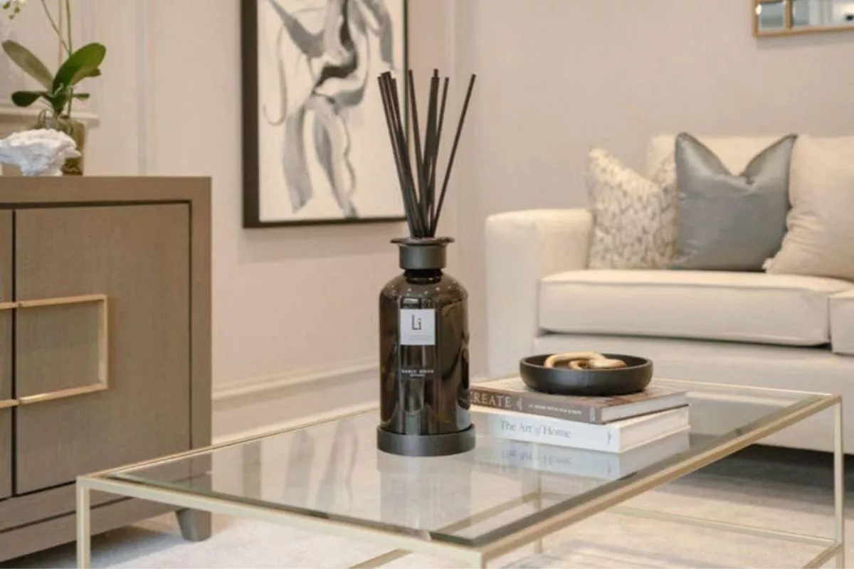 Pilihan Aroma Reed Diffuser Ruang Tamu Paling Wangi dan Tahan Lama
