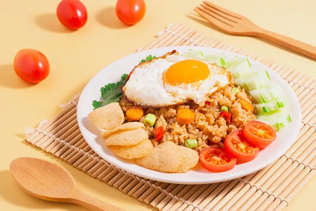5 Rekomendasi Tempat Makan Hidden Gem di Ubud di Tengah Sawah 