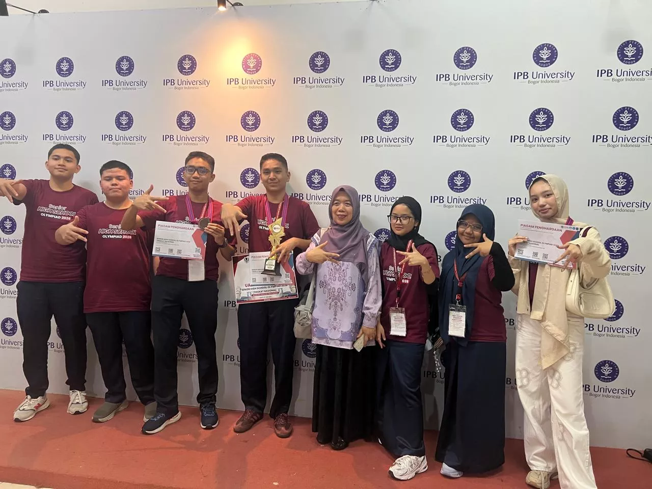 Hebat! Siswa SMAN 8 Pekanbaru Sabet Medali Emas dan Perunggu di Ajang POSI