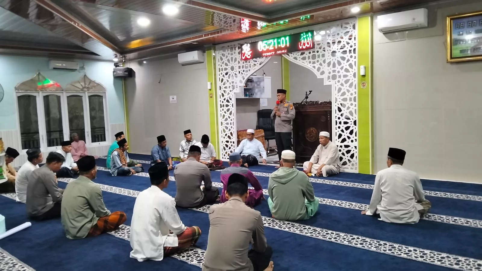 Subuh Keliling Kapolsek Kampar Kiri Kompol Nurman Ajak Warga Aktif Jaga Kamtibnas Yang Kondusif