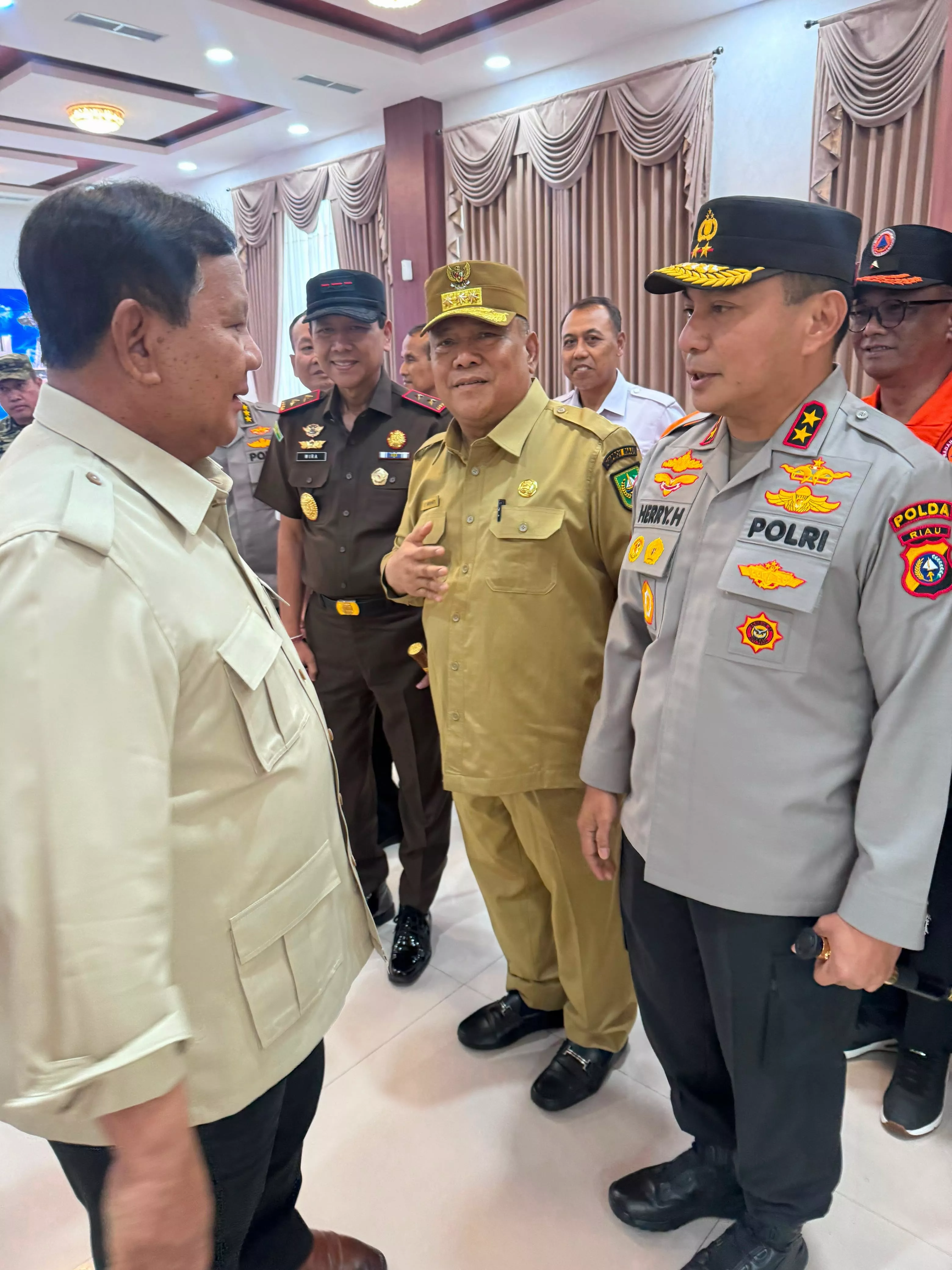 Diapresiasi Presiden Prabowo, Kapolda Riau: Ini Kerja Bersama, Fokus Kami Padamkan Api