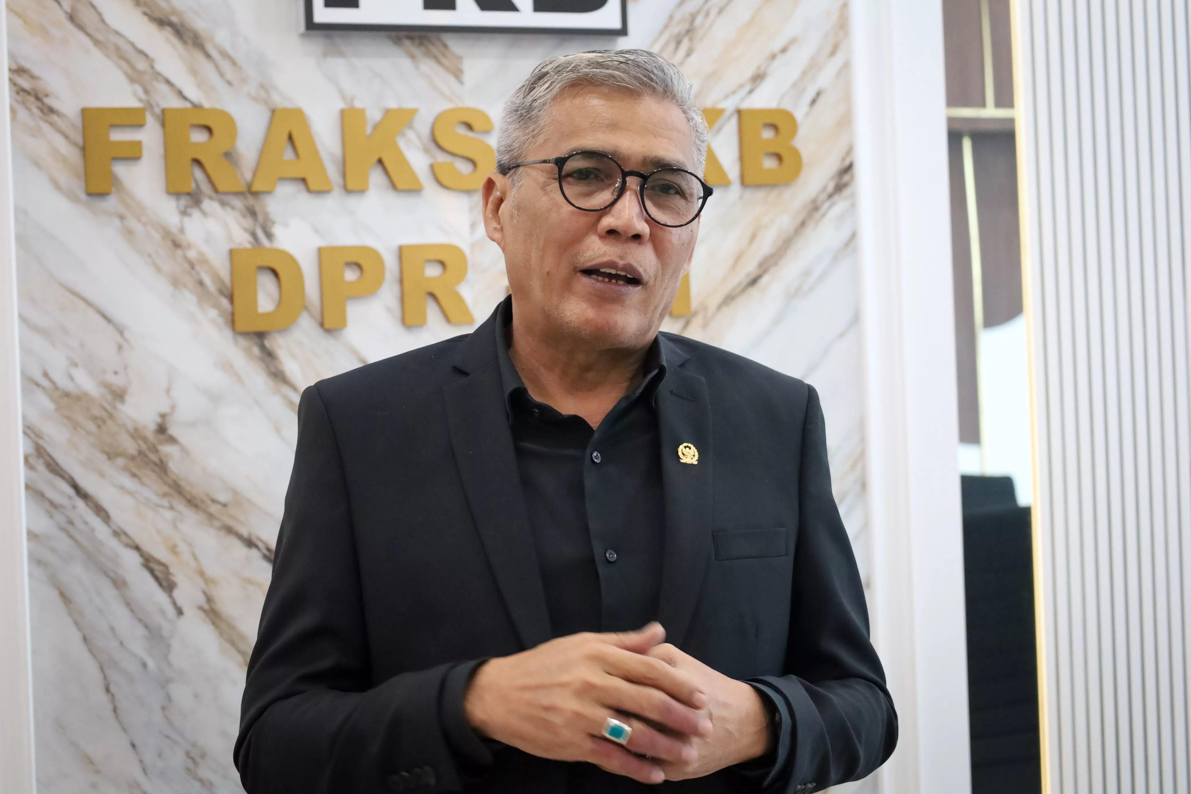 Harga Kelapa Inhil Terjun di Bawah Rp2.000, Mafirion: Pemerintah Harus Segera Turun Tangan