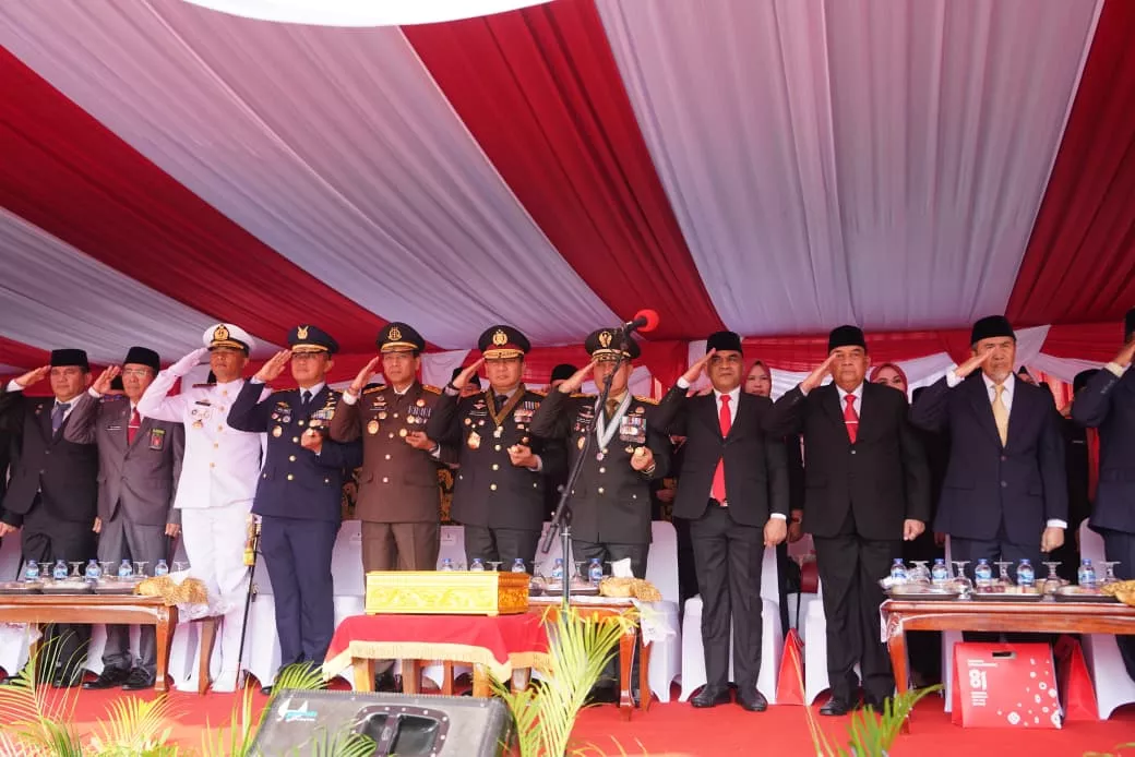 Polda Riau Gelar Upacara HUT ke-81 RI, Kapolda Ajak Perkuat Persatuan Bangsa