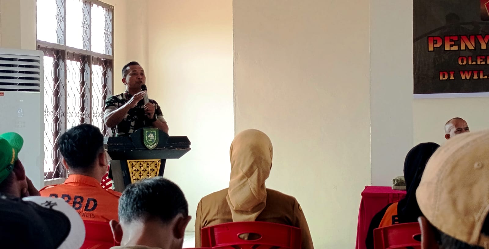 Cegah Karhutla dari Lingkungan, Tim Mabes TNI Ajak Warga Hentikan Pembakaran Sampah Sembarangan