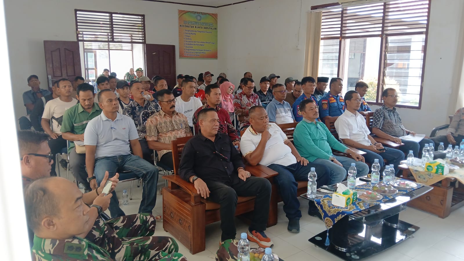 Satgas TNI Turun ke Desa, Perkuat Pencegahan Karhutla di Kunto Darussalam dan Pagaran tapah