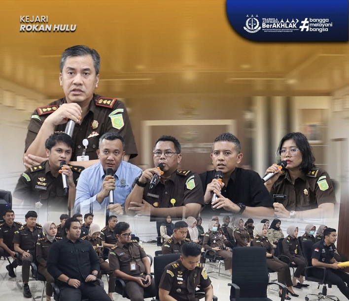 Pimpin rapatstaf,Kajari Rohul Fredy Simanjuntak tekankan Profesionalisme dan integritas.