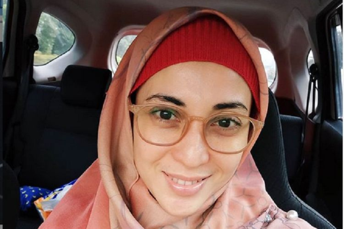 Rahasia Awet Muda Aktris Senior Devi Permatasari di Usia 50-an