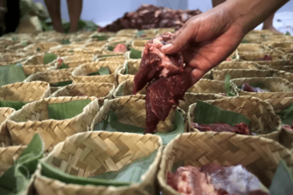 Tekan Sampah Plastik, Bupati Jombang Imbau Warga Bawa Wadah Kurban
