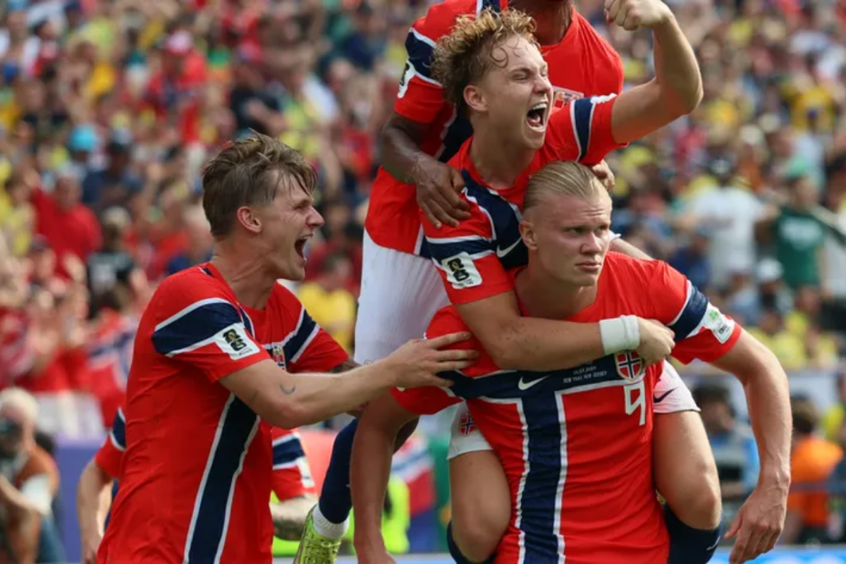 Kalahkan Brasil 2-1, Taktik Solbakken Bawa Norwegia ke Delapan Besar