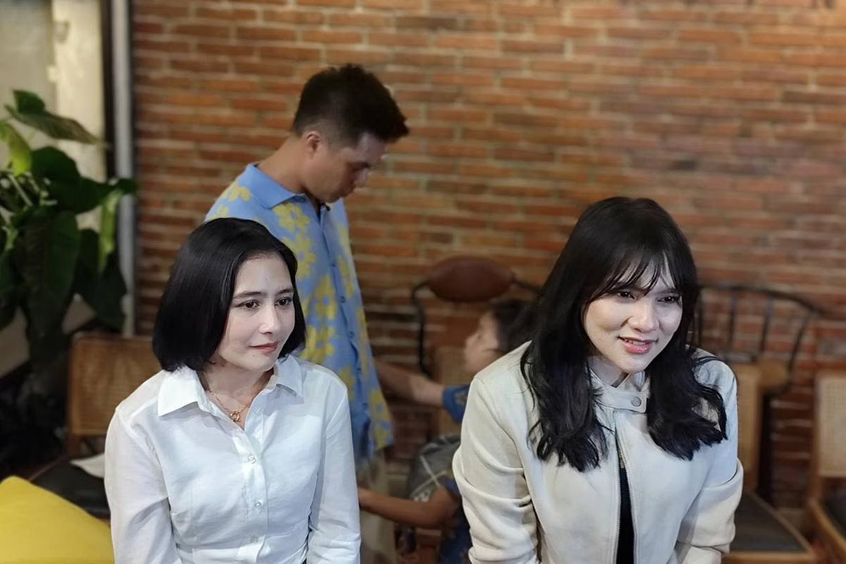 Totalitas Peran, Prilly Latuconsina Belajar Bahasa Arab untuk Film Baim Wong