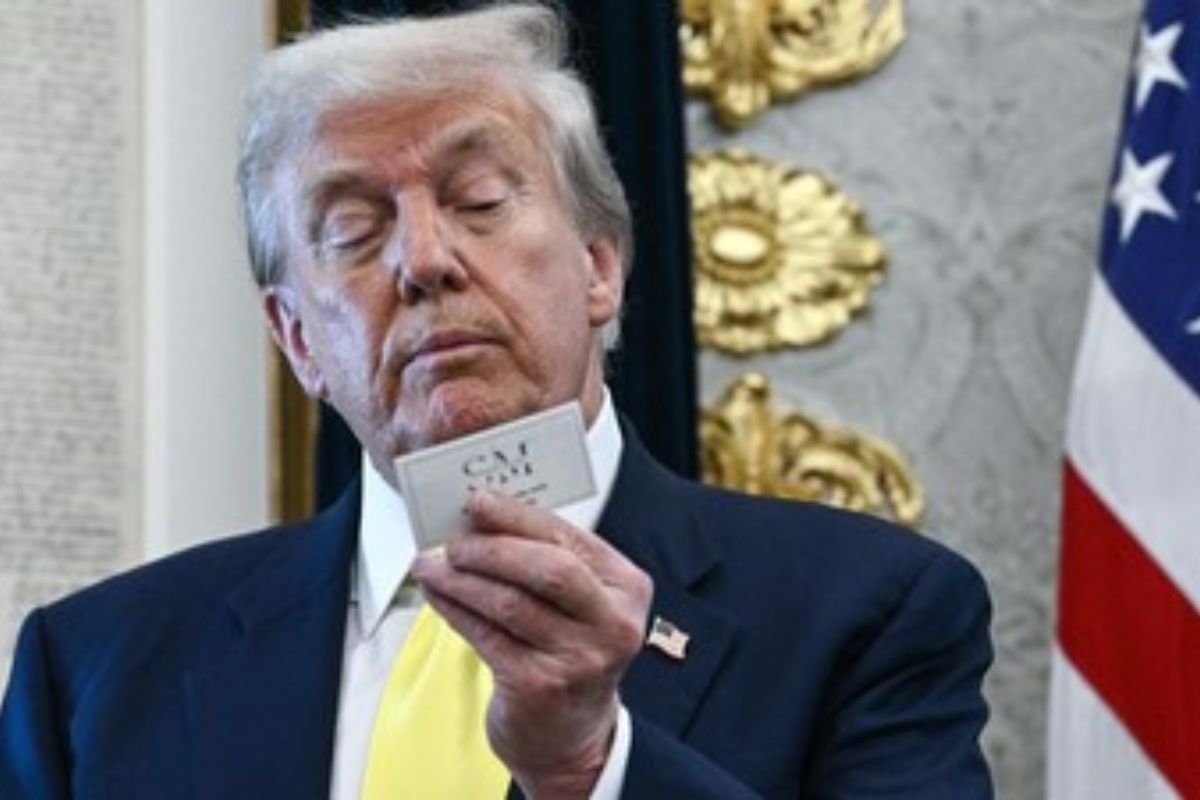 Trump Investasikan Rp12,6 T demi Proteksi PLTU dan Tambang AS