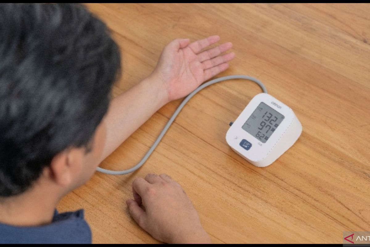 Cegah Hipertensi dan Stroke dengan Cek Tekanan Darah di Rumah