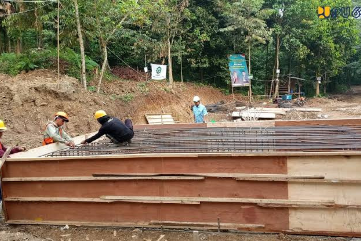 Kementerian PU Bangun 4 Jembatan Gantung untuk Akses Warga Banten