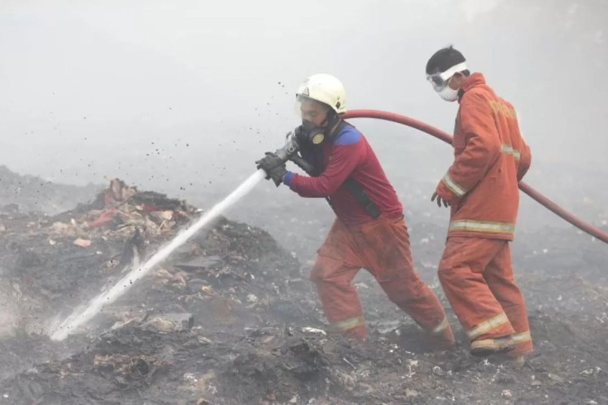  Hanguskan Dua Kendaraan, Kebakaran Ruko di Tangerang Nihil Korban 