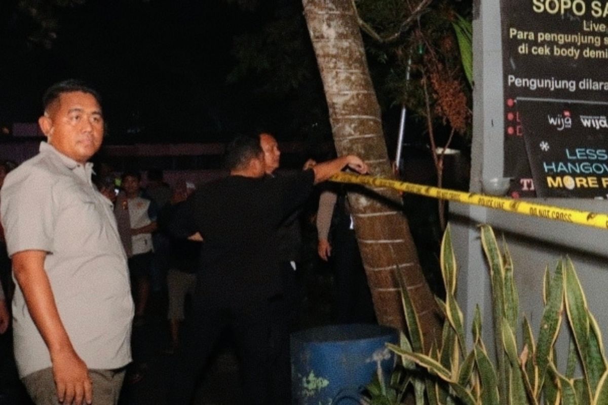 Kapolresta Tangerang Segel Warung Miras yang Digeruduk Massa