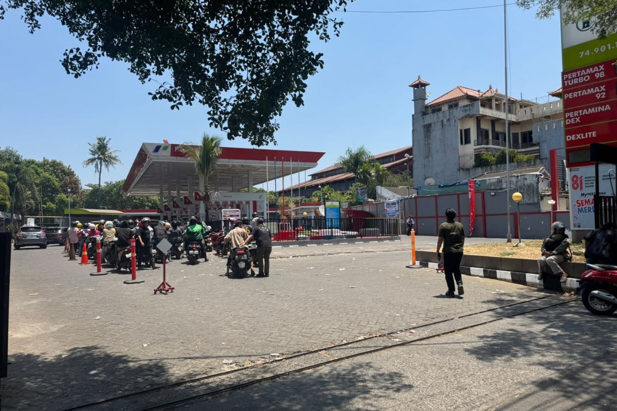 Pertamina Tambah Nozzle dan Operator untuk Atasi Antrean BBM
