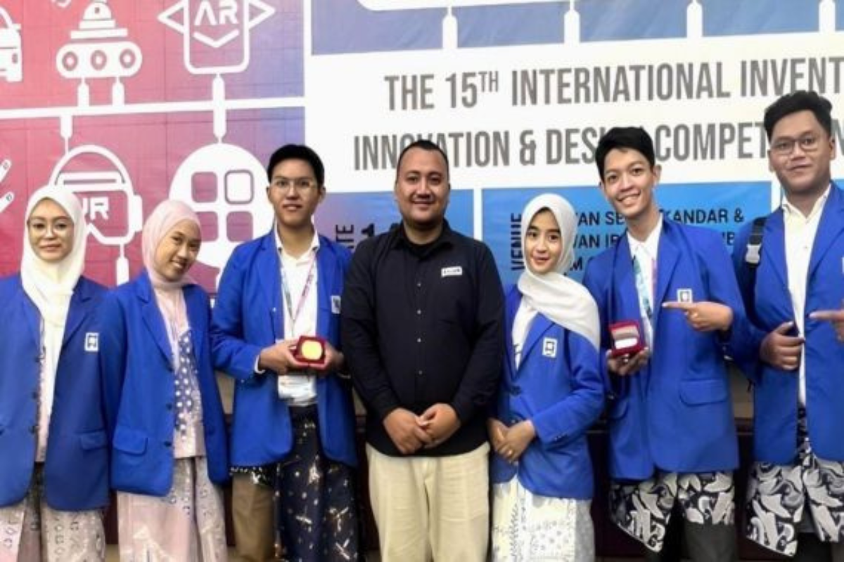 Mahasiswa Penerima Beasiswa Baznas Raih Juara Dunia Briket Ketapang