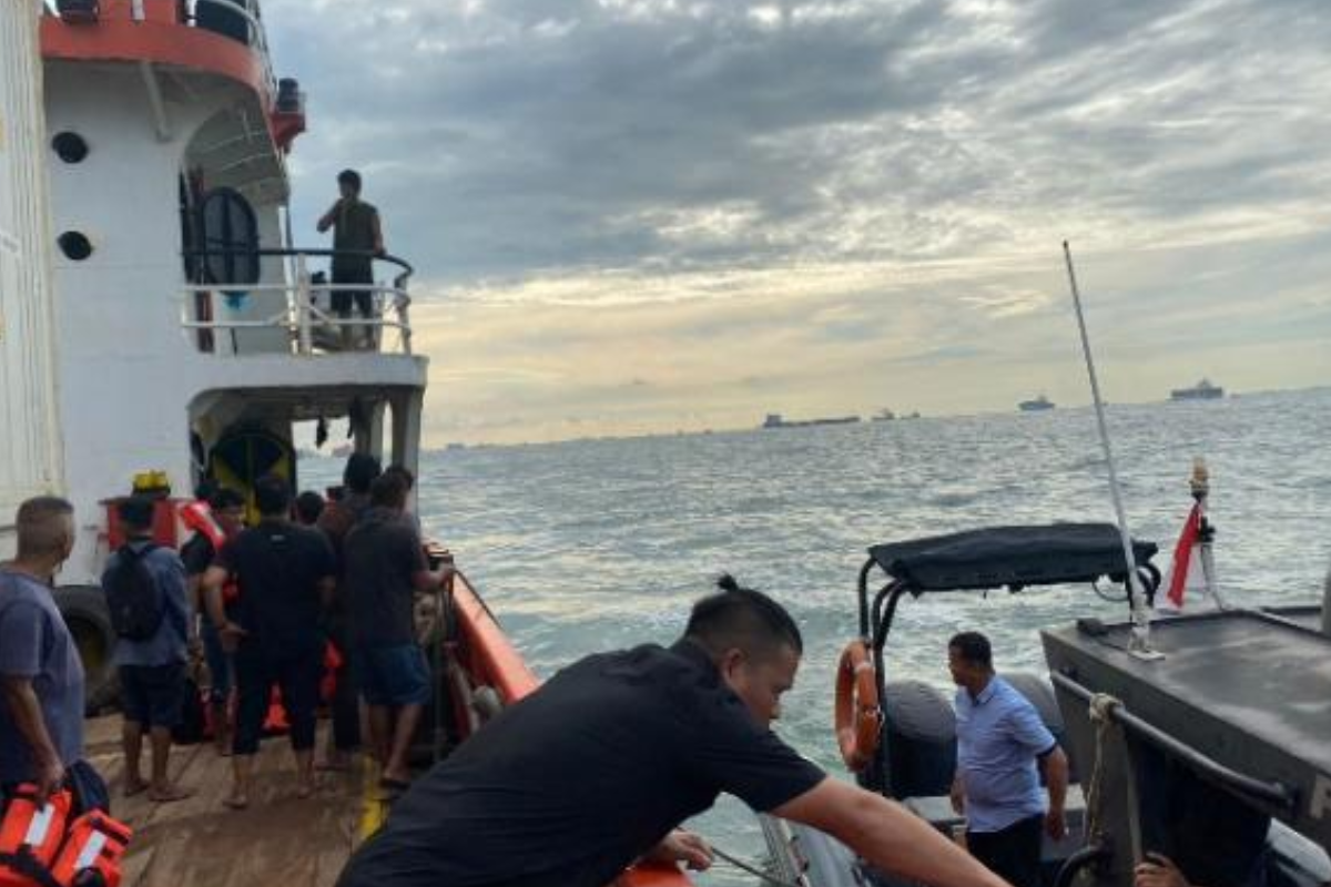 Kapal KM Batam Indah 9 Tenggelam, Semua Awak Berhasil Dievakuasi
