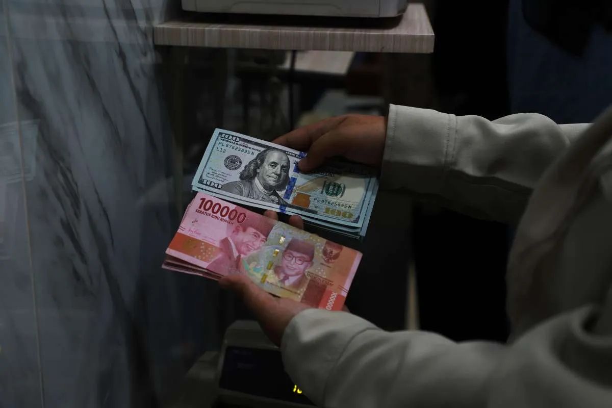 Dana Asing Masuk, Rupiah Kembali di Bawah Rp 18.000 per Dollar AS