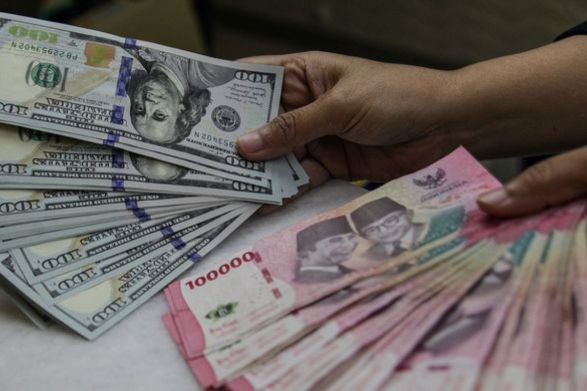 Rupiah Tembus Rp 18.000 Per Dollar AS Jadi Sorotan Media Asing