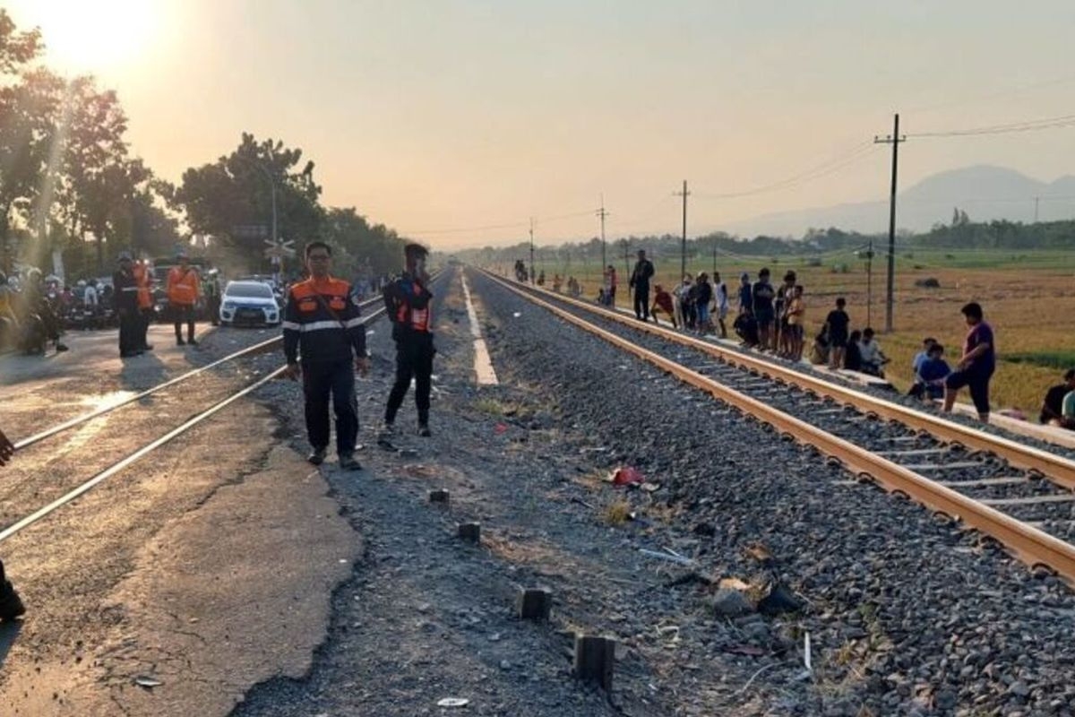Tabrakan KA Logawa di Nganjuk Bikin Macet Surabaya-Madiun 4 Km