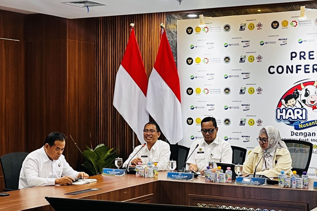 Target Konsumsi Susu 2026, Kemenko Pangan Perkuat Sektor Ternak