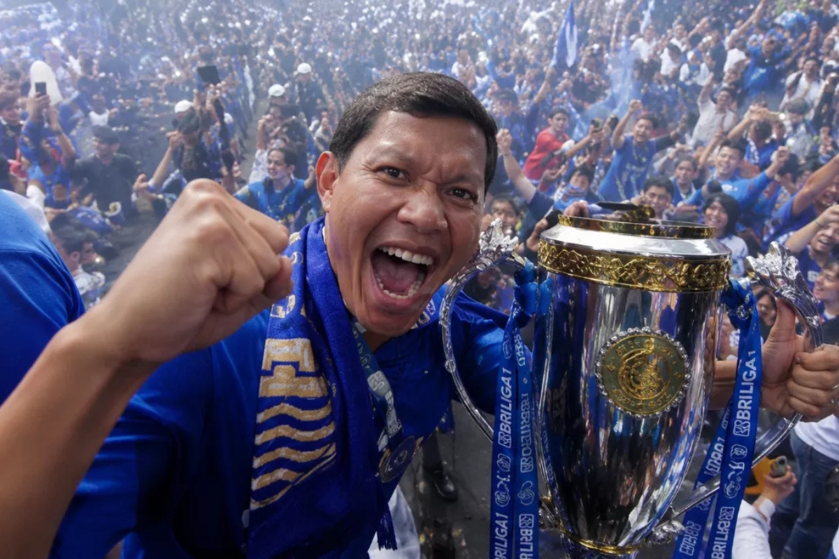 Rayakan Juara Persib, Bobotoh Serbu 1,5 Ton Ikan di Kolam Umuh Muchtar