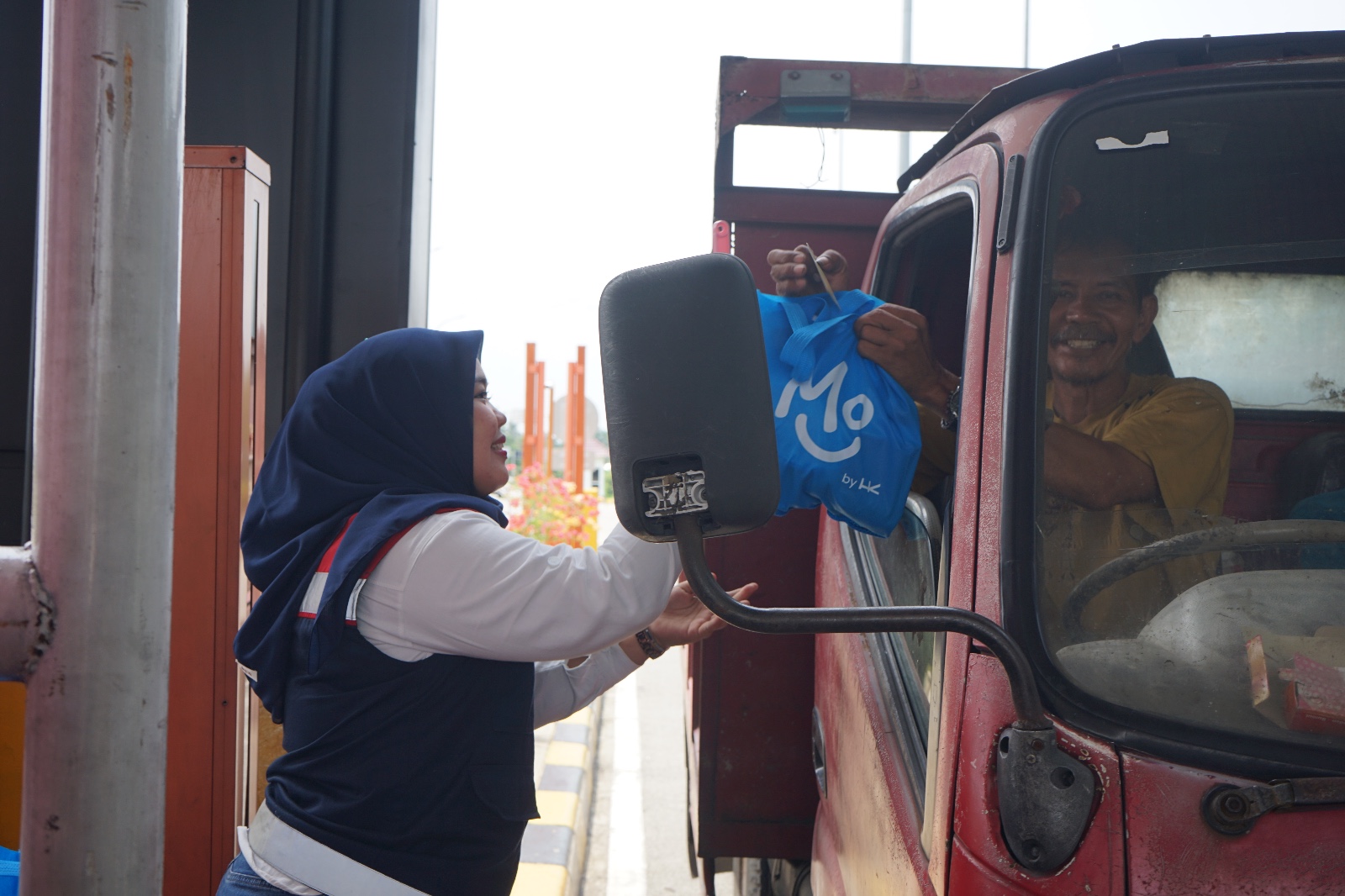 Hutama Karya Rayakan Hari Pelanggan dengan Layanan Kesehatan