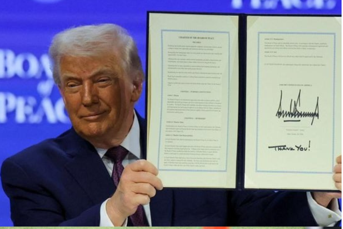 Trump Kucurkan Rp12,6 Triliun untuk Lindungi PLTU dan Tambang