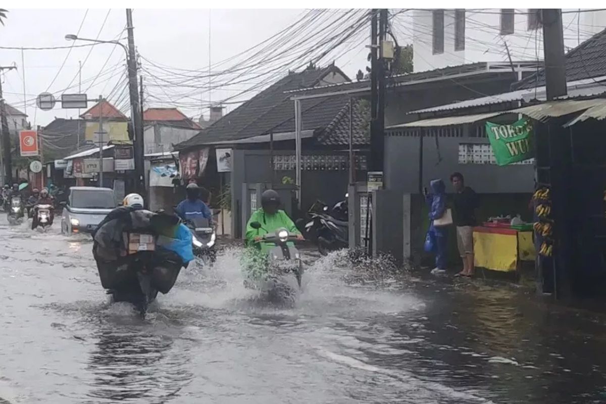 Info BMKG: Jakarta Selatan dan Timur Bakal Diguyur Hujan Ringan