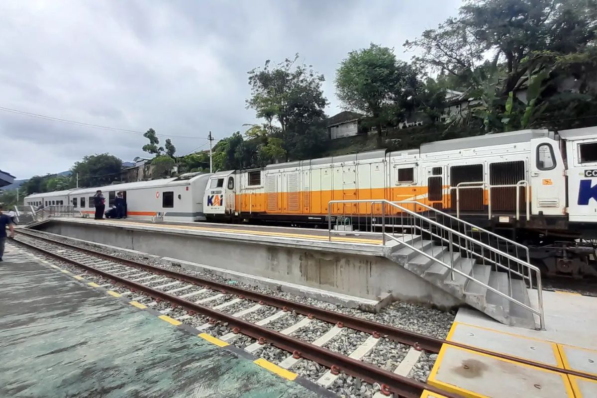 Ke Pasar Jamu Nguter Naik KA Batara Kresna Cuma Rp 4.000