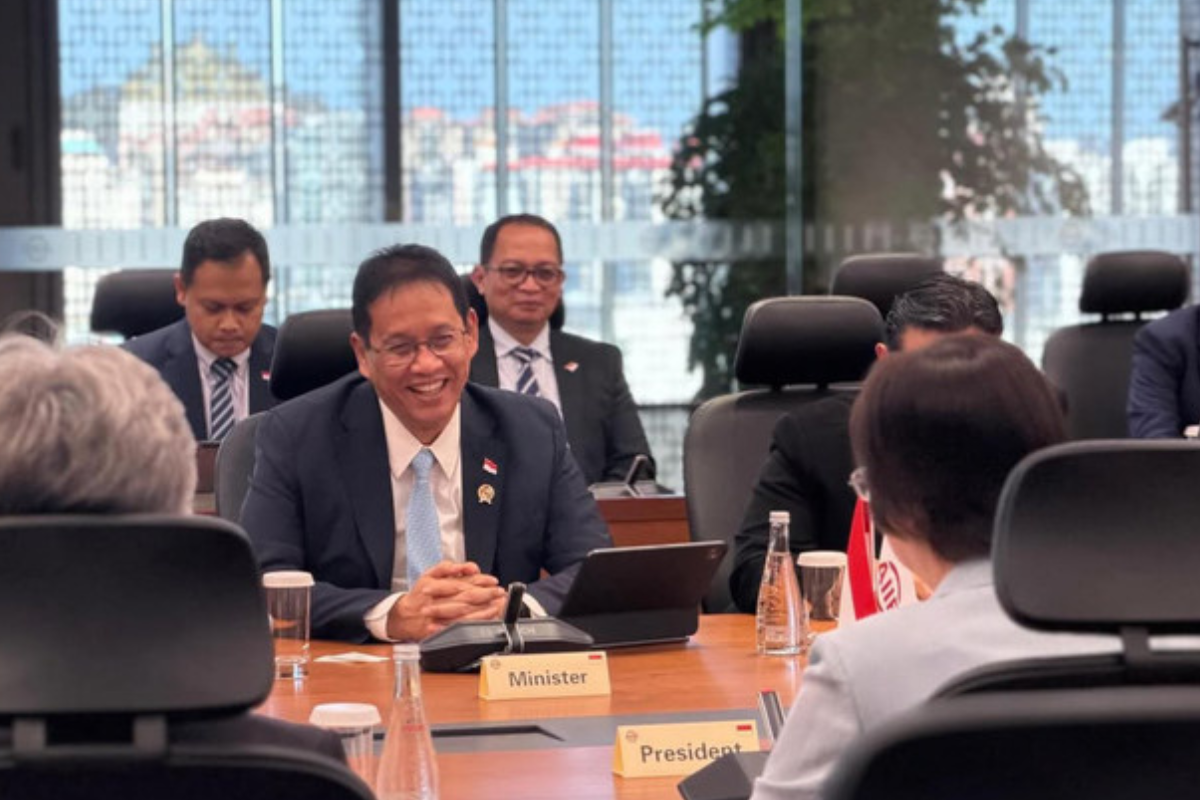 Menkeu Purbaya Raih Dana 17 Miliar Dolar AS dari AIIB