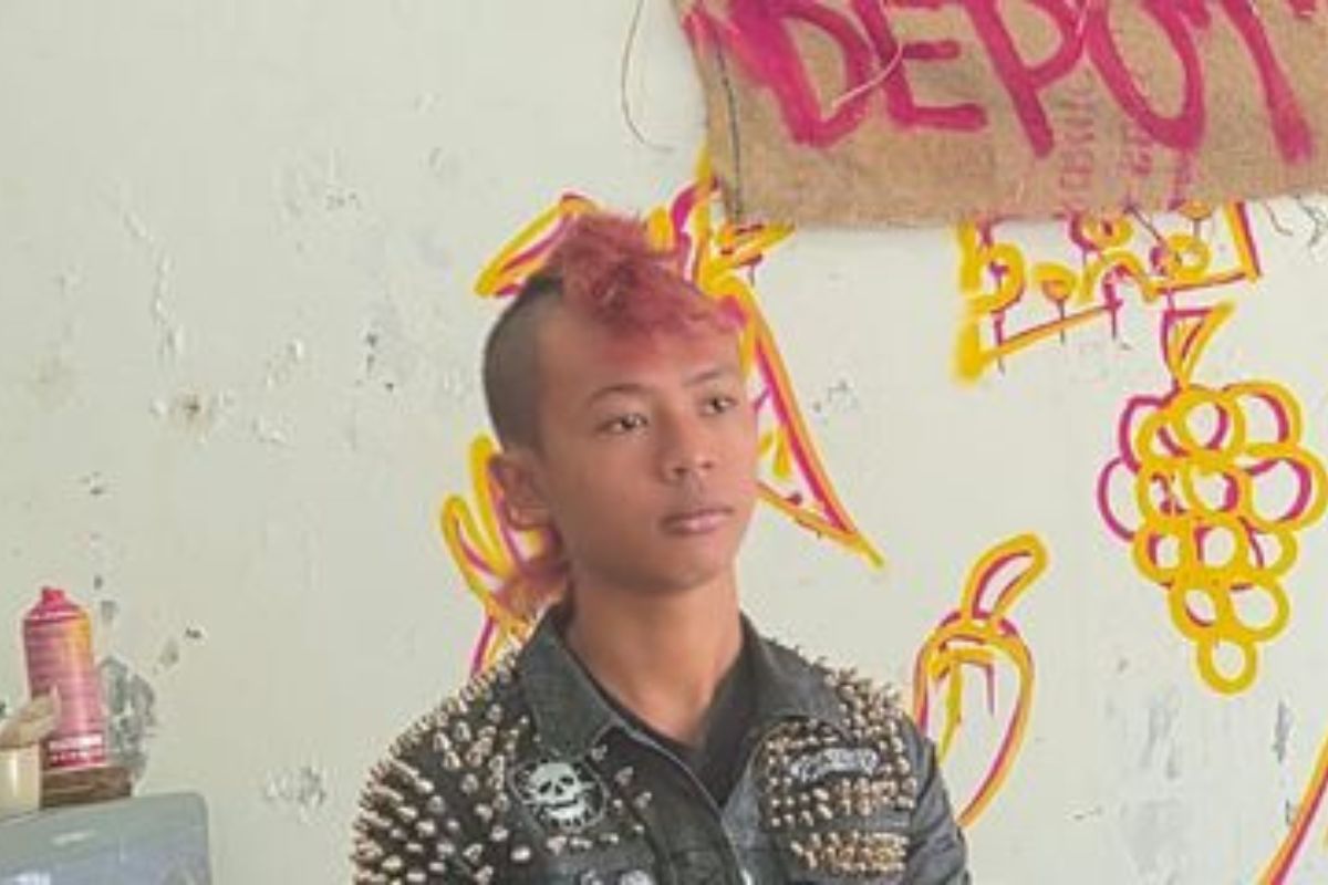 Hafid, Anak Punk yang Kini Jadi Kurir Sayur di Pasar Legi Solo