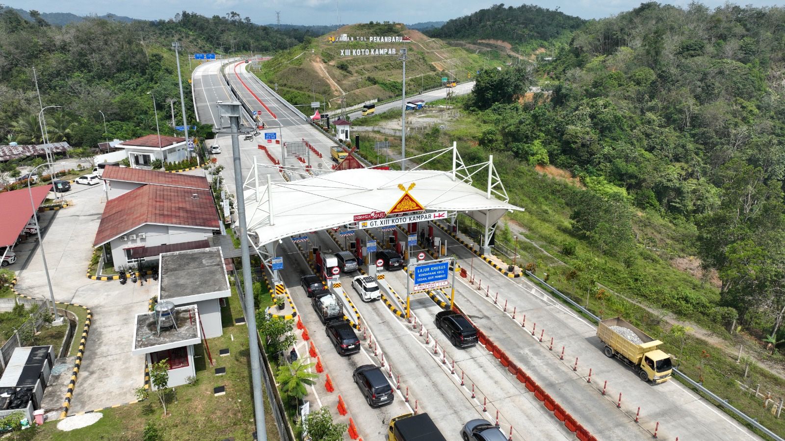 Manfaat Nyata Jalan Tol Trans Sumatera: Pangkas Waktu Tempuh & Dorong Ekonomi
