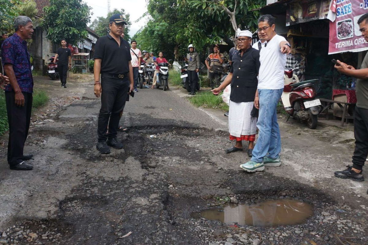 Pemkab Buleleng Cicil Perbaikan 300 Km Jalan Rusak karena Dana Minim