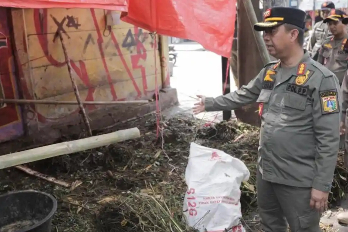 Rangkuman DKI: Kebakaran Gudang Plastik hingga Lapak Kurban