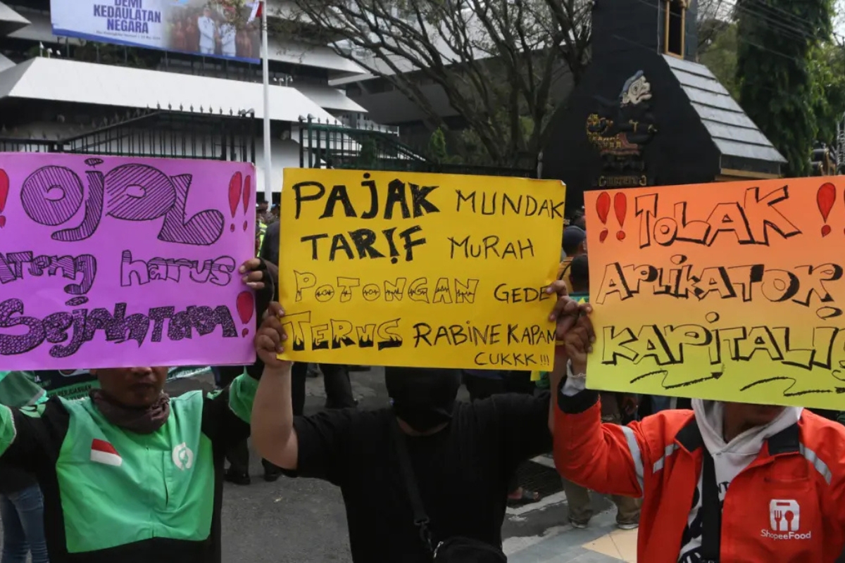 Menhub Tunggu Mensesneg Rampungkan Perpres Potongan Ojol 8 Persen