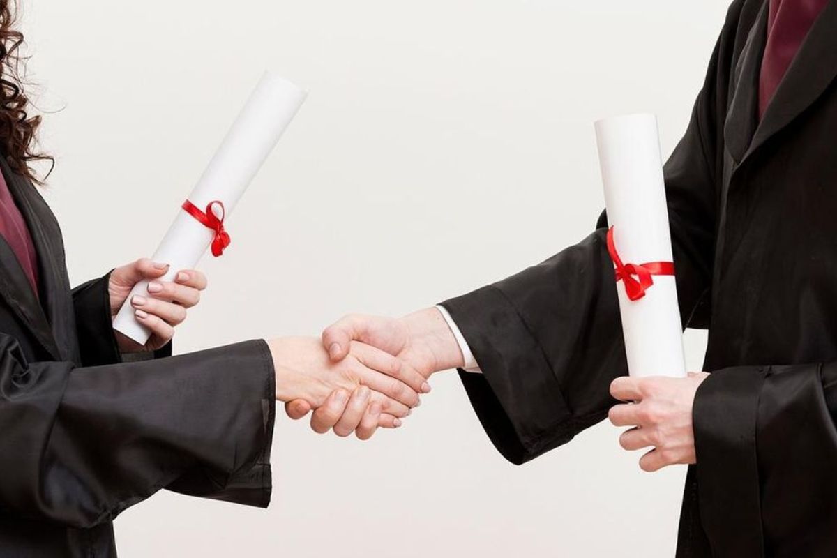 Daftar Jurusan Kuliah Menjanjikan 2026 dengan Gaji Lulusan Baru Naik
