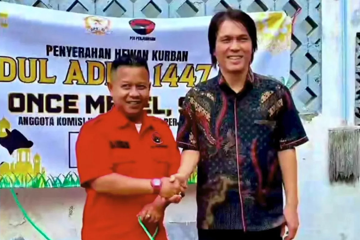 Idul Adha 1447 H, Once Mekel Salurkan Dua Sapi dan 25 Kambing