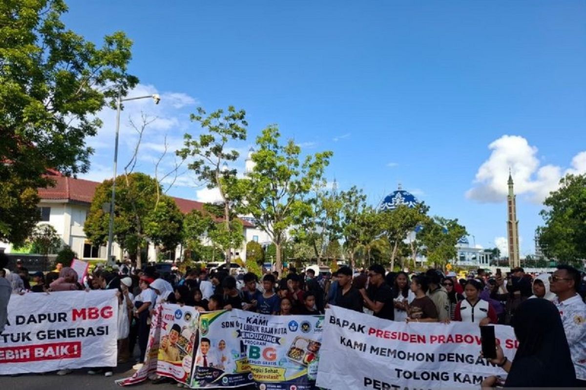 Pelibatan Siswa dalam Pawai MBG di Batam Dikritik Pemerhati Anak