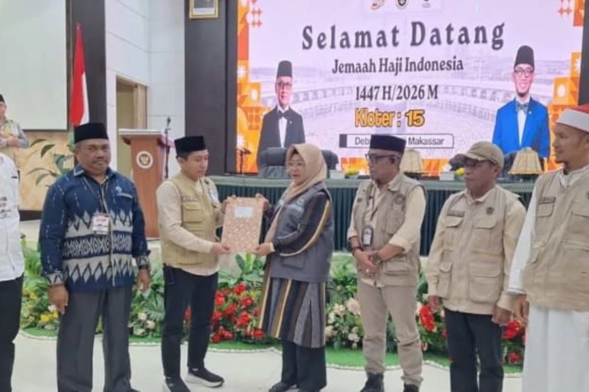 Pesawat Garuda Bawa Pulang 392 Jamaah Haji Kloter 18 Makassar