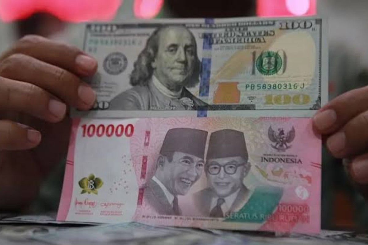 Nilai Tukar Rupiah Terkoreksi Turun Jadi Rp17.859 per Dolar AS