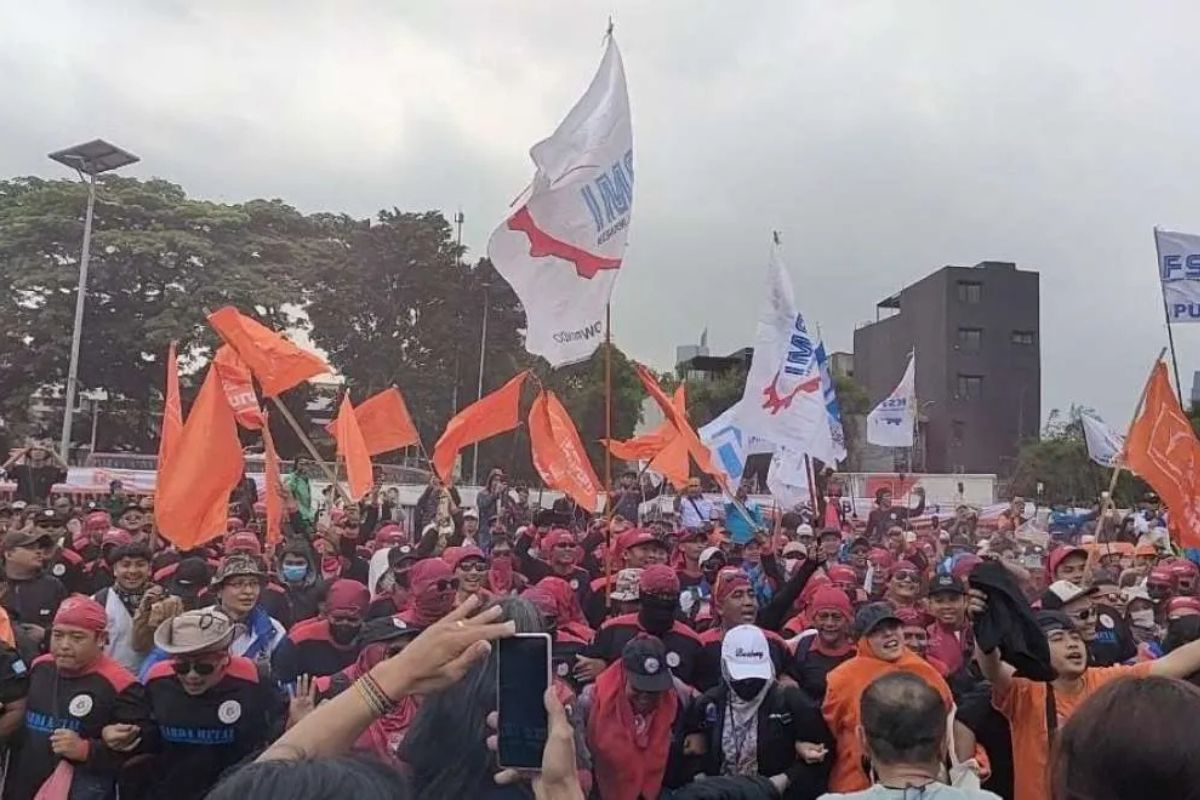 Imbas Demo, Arus Lalin Pancoran ke Semanggi Padat Merayap