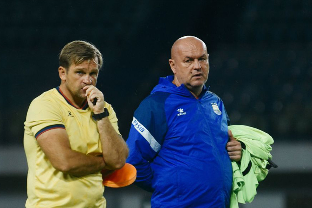 Resmi: Bojan Hodak Mundur Jadi Pelatih Persib, Igor Tolic Naik