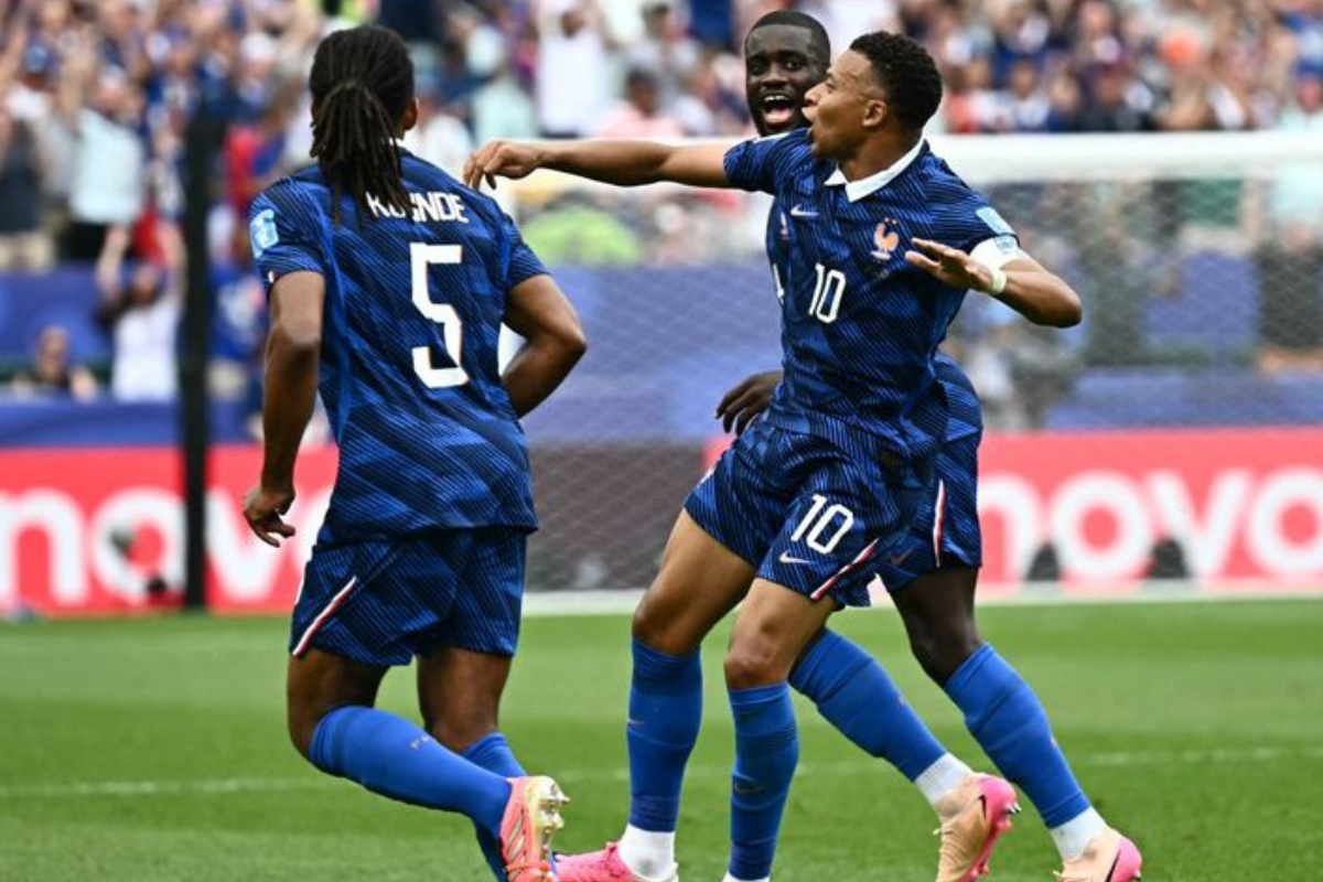 Laga Prancis Vs Irak Mulai Lagi Pasca-Hujan Badai