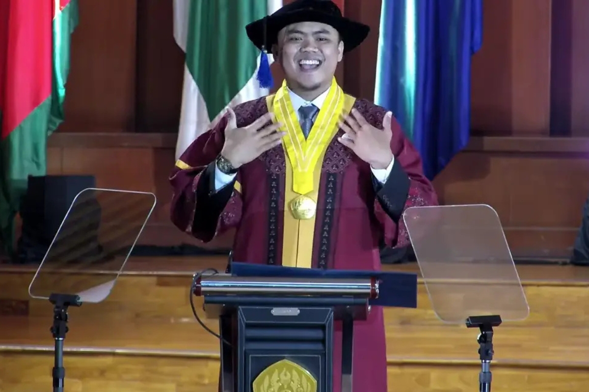 Kisah Wisudawan Tuli Unpad: Bukti Kampus Kini Semakin Inklusif